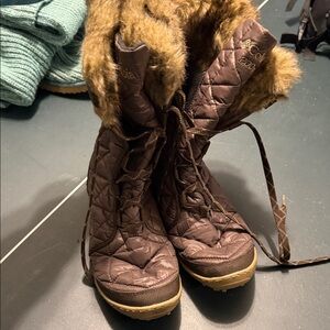 Columbia Women's Chocolate Quilted Winter Boots